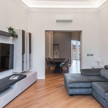 Etnea Modern Apartment By Wonderful Italy Catania Bagian luar foto