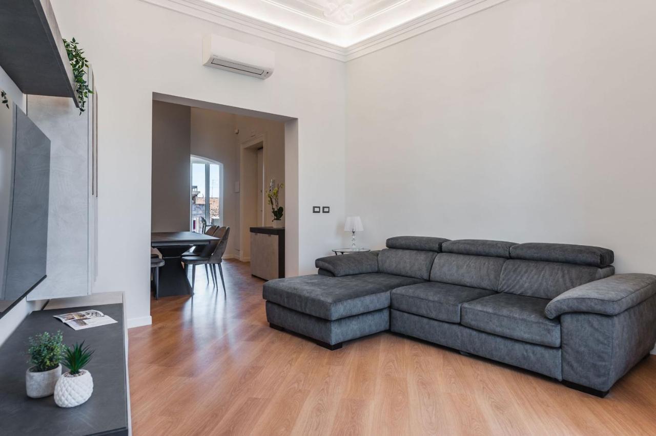 Etnea Modern Apartment By Wonderful Italy Catania Bagian luar foto