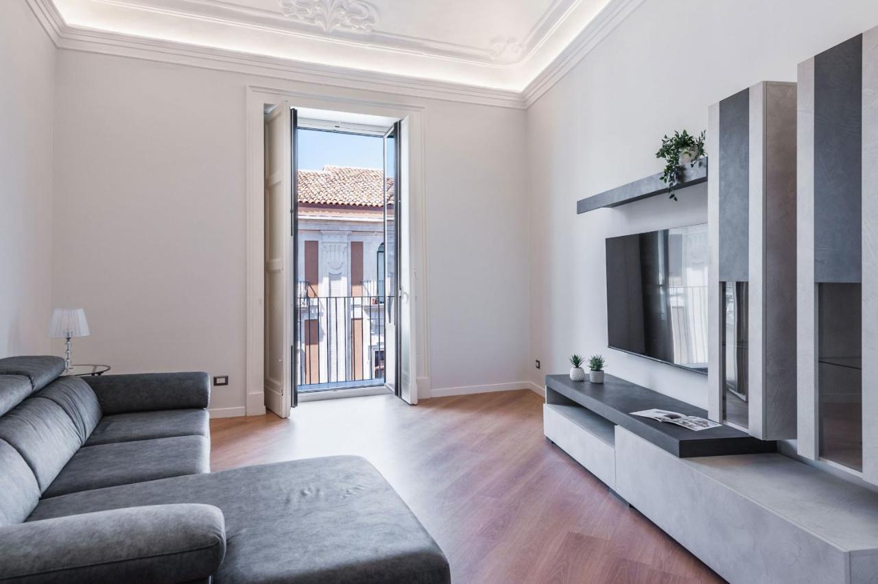 Etnea Modern Apartment By Wonderful Italy Catania Bagian luar foto