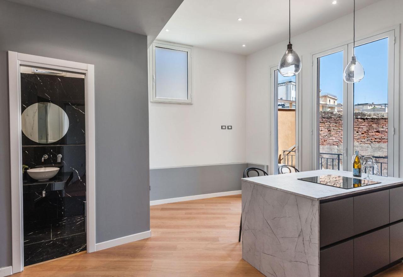Etnea Modern Apartment By Wonderful Italy Catania Bagian luar foto