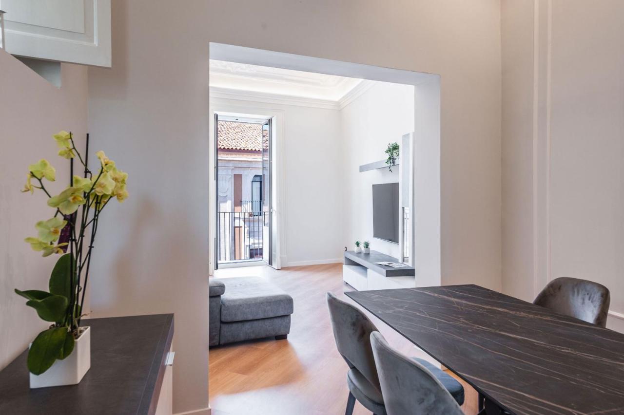 Etnea Modern Apartment By Wonderful Italy Catania Bagian luar foto